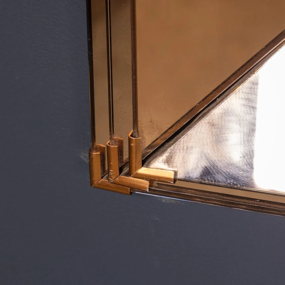 PUSHKINS.COM - D11892 - VINTAGE 20thC ITALIAN ROSÉ GLASS & BRASS THREE TIER MIRROR c.1940 - 06.jpg