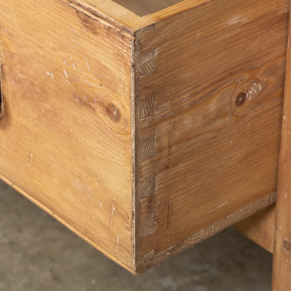 PUSHKINS.COM - D11126 - ANTIQUE 20thC FRENCH BUTCHERS BLOCK TABLE c.1920 - 14.jpg