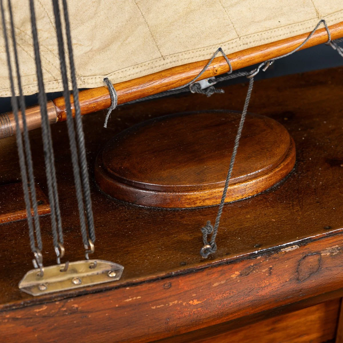 PUSHKINS.COM - B11426 - ANTIQUE 20thC LARGE ENGLISH CARVED HULL POND YACHT c.1920 - 27.jpg