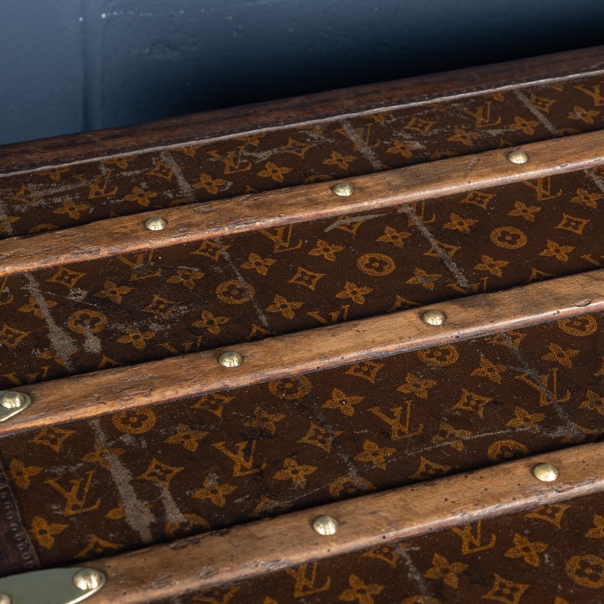 PUSHKINS.COM - B11230 - ANTIQUE 20thC LOUIS VUITTON MALLE HAUTE TRUNK IN MONOGRAM CANVAS, FRANCE c.1910 - 28.jpg