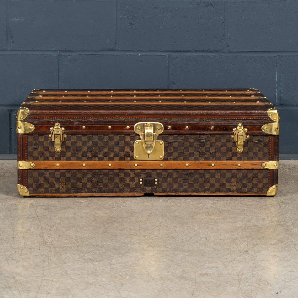 PUSHKINS.COM - B12256w - ANTIQUE 19thC LOUIS VUITTON STEAMER TRUNK IN DAMIER CANVAS, FRANCE c.1890 - 05.jpg