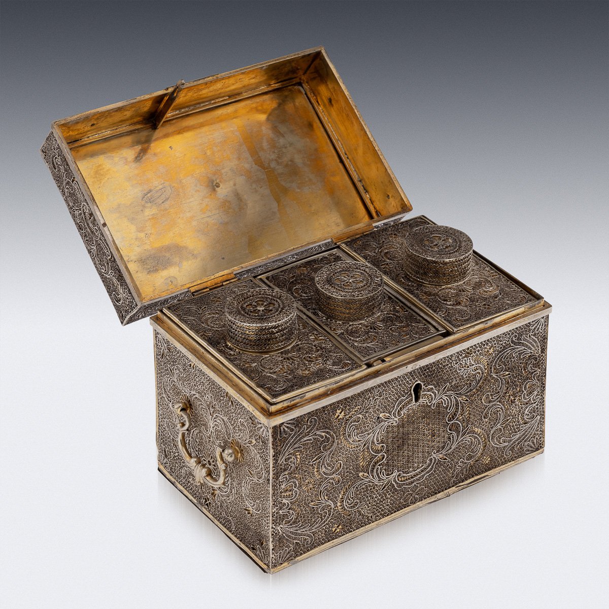 PUSHKINS.COM - J11070 - ANTIQUE 17thC INDO-PORTUGUESE SOLID SILVER FILIGREE TEA CHEST, GOA c.1680 - 11.jpg