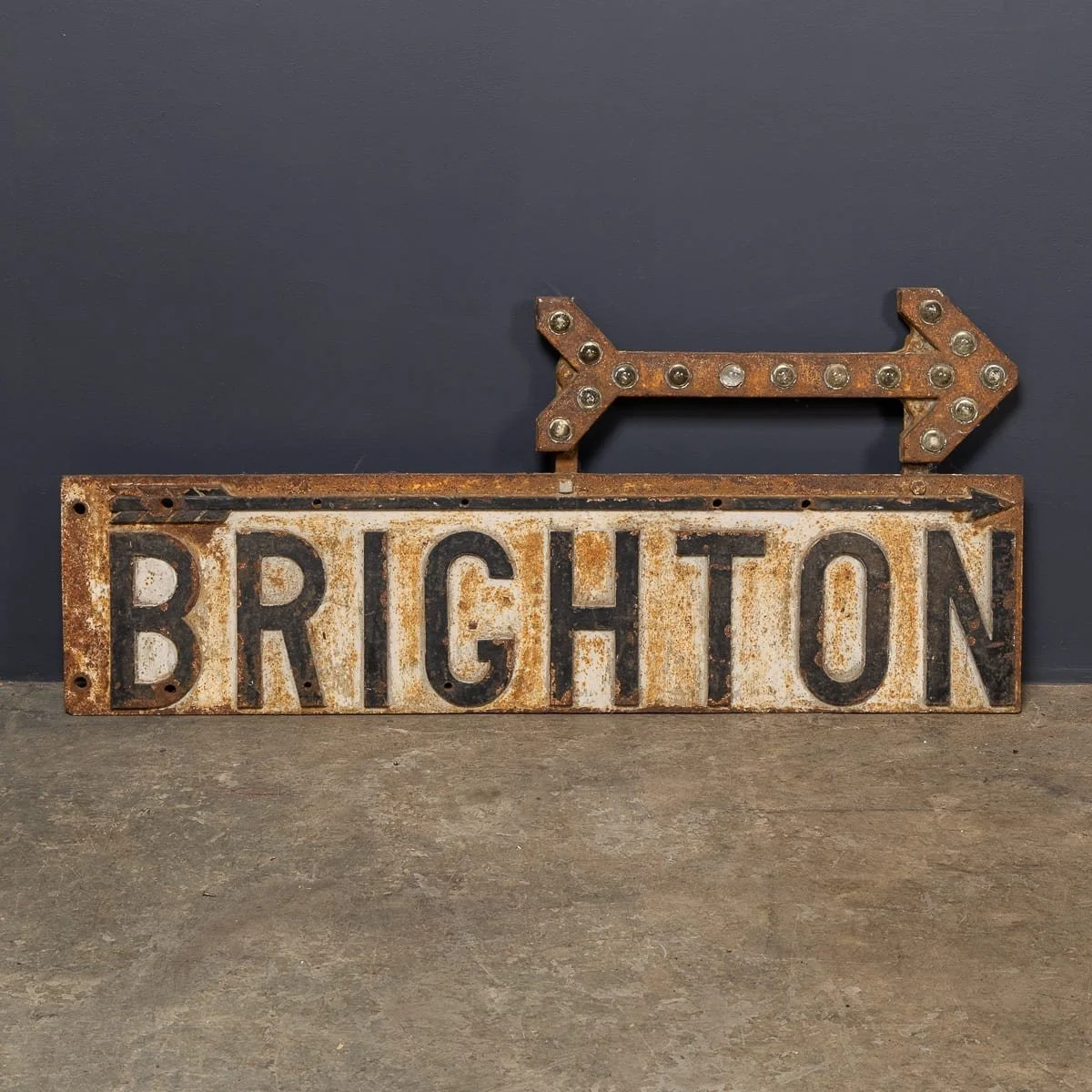 PUSHKINS.COM - D11763 - VINTAGE 20thC ENGLISH CAST IRON WITH BLACK & WHITE ENAMEL 'BRIGHTON' SIGN c.1940 - 03.jpg