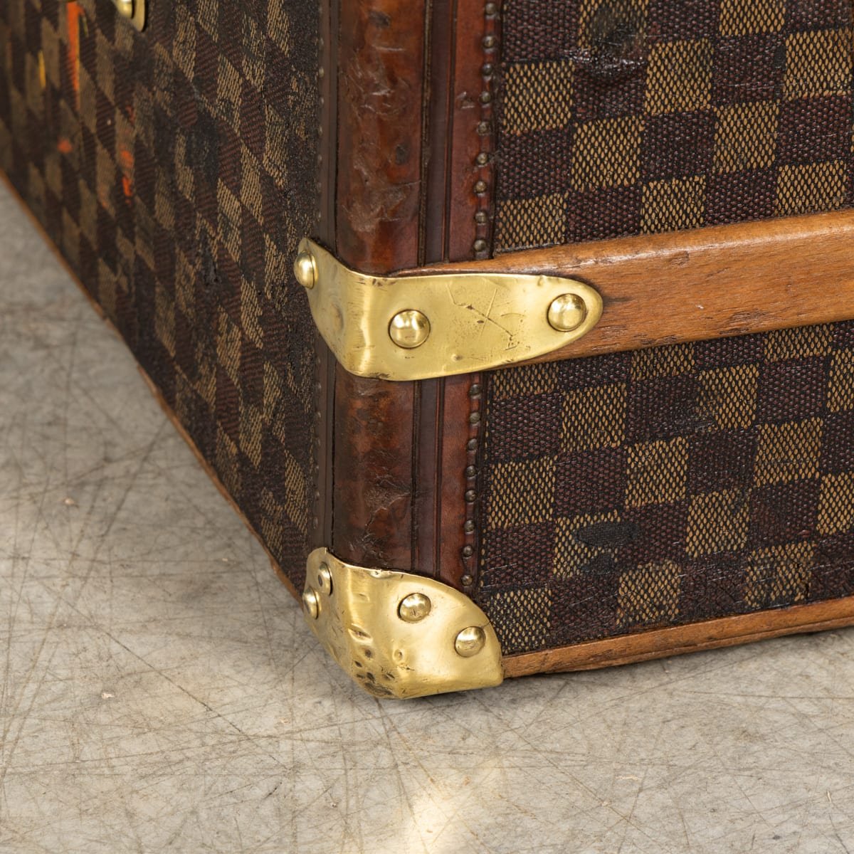 PUSHKINS.COM - B12256w - ANTIQUE 19thC LOUIS VUITTON STEAMER TRUNK IN DAMIER CANVAS, FRANCE c.1890 - 32.jpg