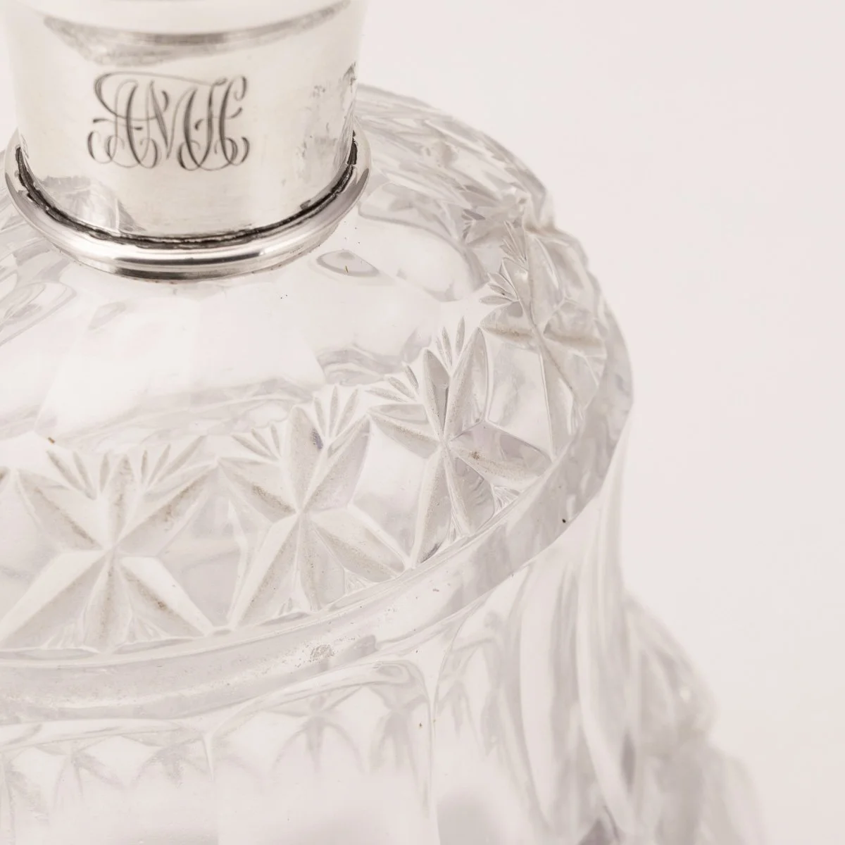 PUSHKINS.COM - Z12165 - ANTIQUE 19thC REGENCY SOLID SILVER & CUT GLASS SCENT BOTTLE, LONDON c.1812 - 13.jpg