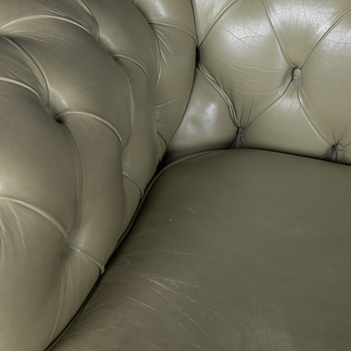 PUSHKIN'S - STUNNING 20thC ENGLISH OLIVE GREEN LEATHER CHESTERFIELD SOFA - 24.jpg