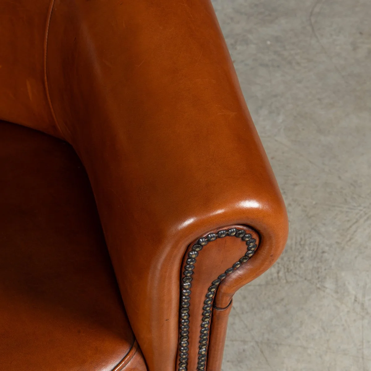PUSHKINS.COM - B11464 - A PAIR OF 20thC DUTCH SHEEPSKIN LEATHER CLUB CHAIRS - 24.jpg