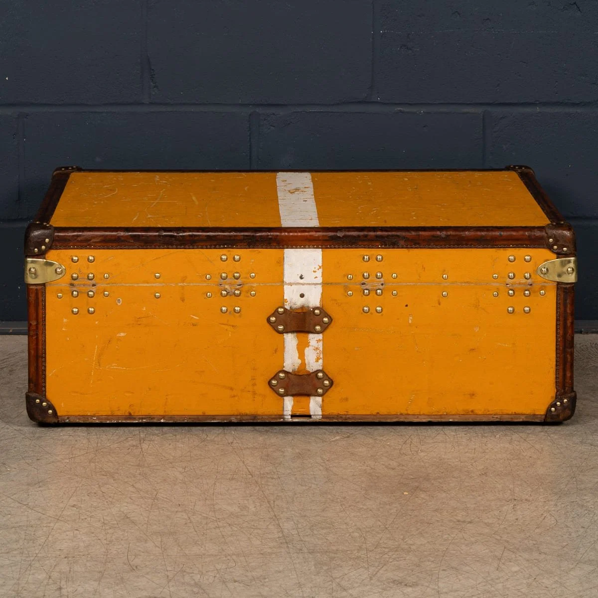 PUSHKINS.COM - B11872 - ANTIQUE 20thC LOUIS VUITTON CABIN TRUNK IN ORANGE VUITTONITE CANVAS c.1905 - 06.jpg