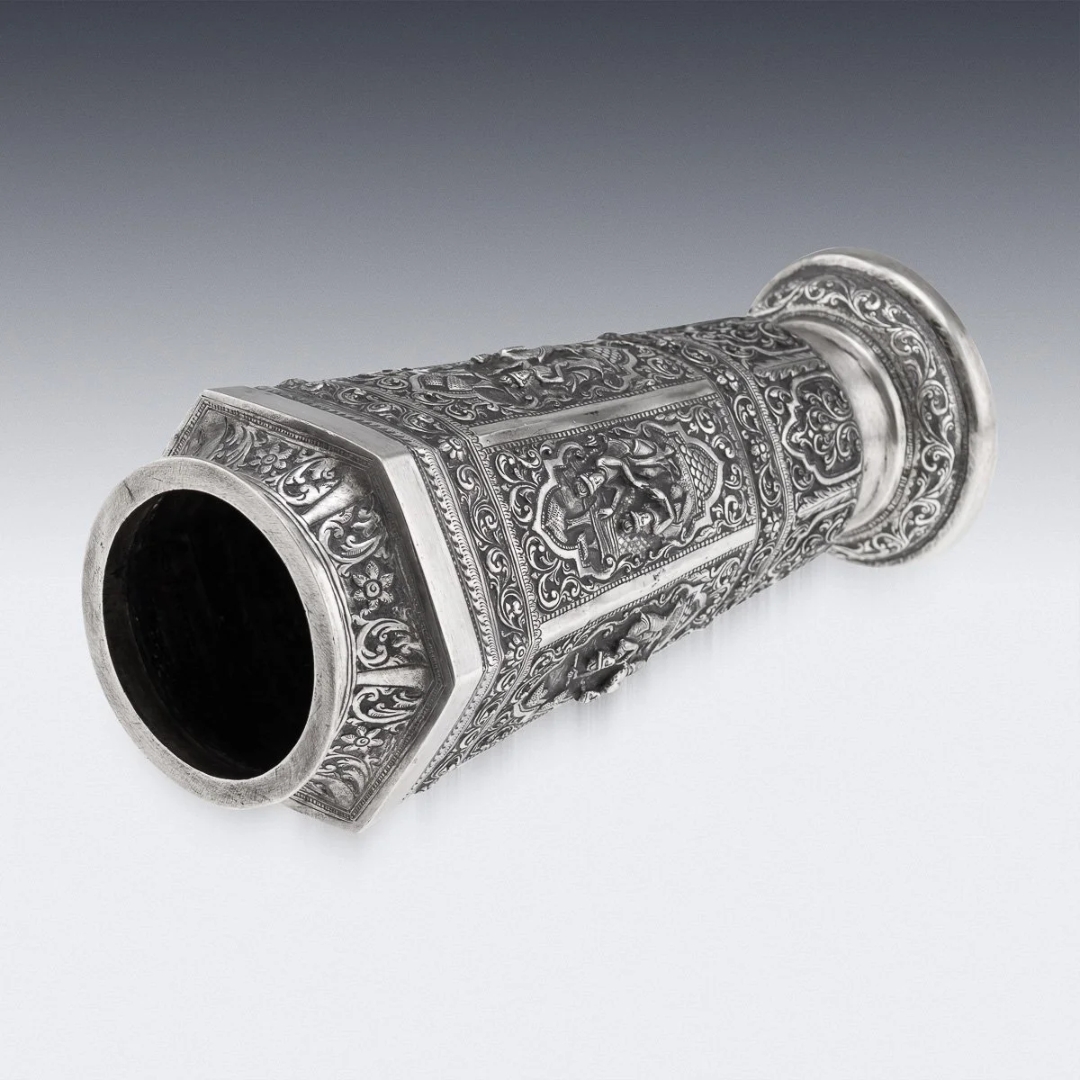 PUSHKINS.COM - DO11786 - ANTIQUE 20thC BURMESE REPOUSSÉ SOLID SILVER "VESSANTARA JATAKA" VASE c.1915 - 07.jpg