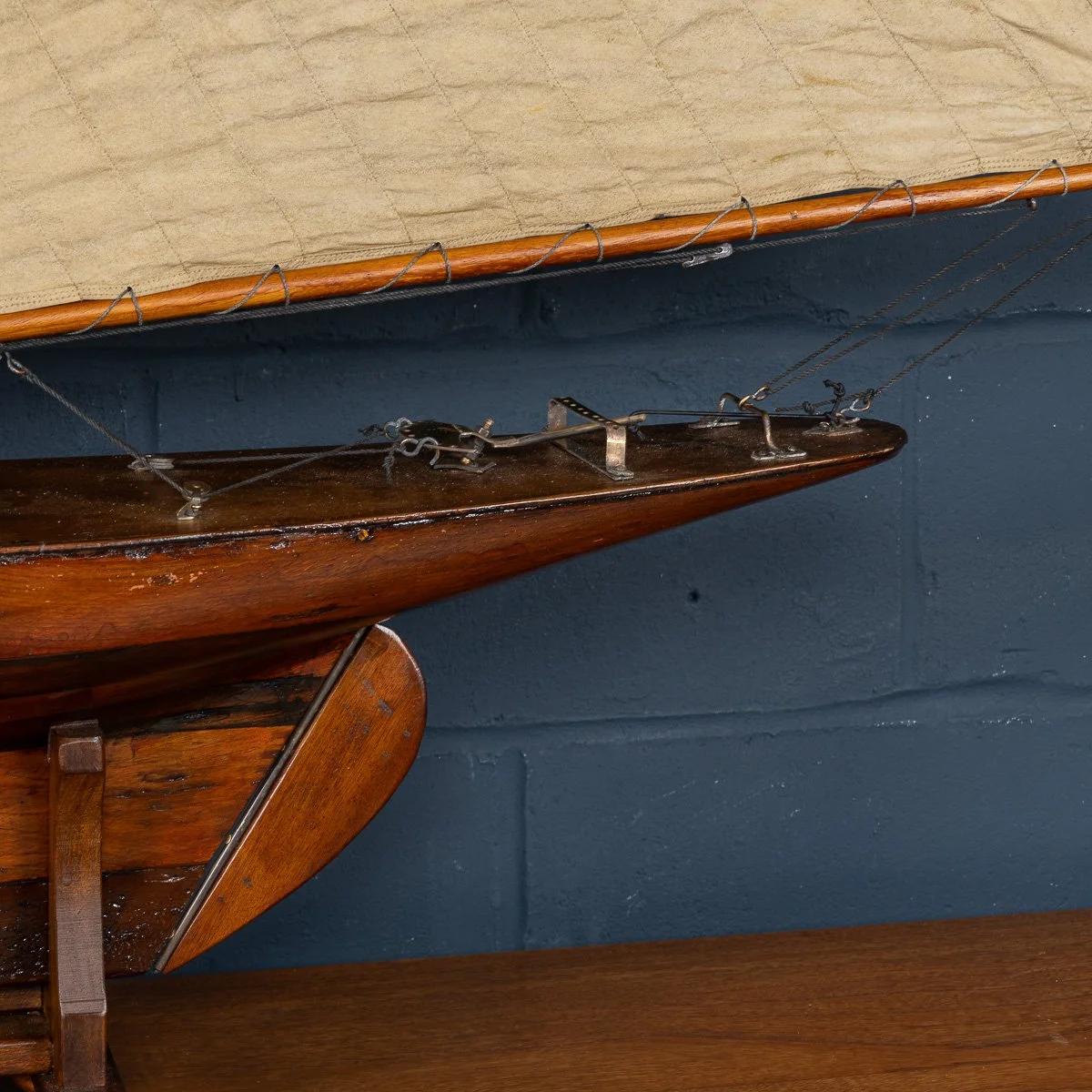 PUSHKINS.COM - B11426 - ANTIQUE 20thC LARGE ENGLISH CARVED HULL POND YACHT c.1920 - 14.jpg