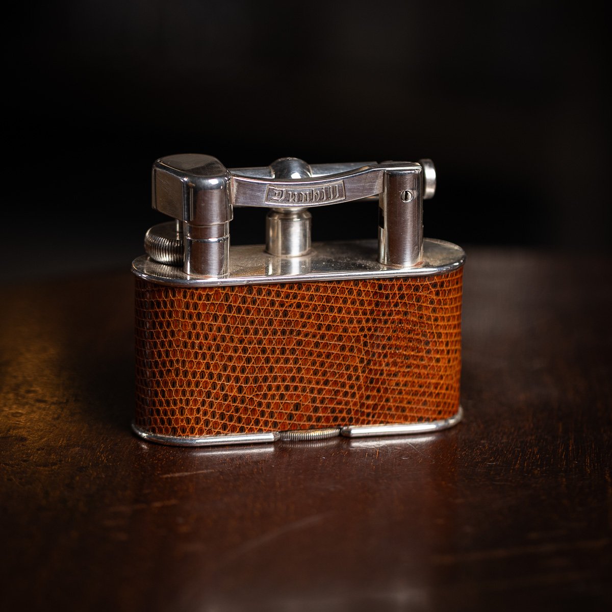 PUSHKINS.COM - D11367 - VINTAGE 20thC SNAKESKIN LEATHER & SILVER PLATED DUNHILL TABLE LIGHTER c.1960 - 03.jpg