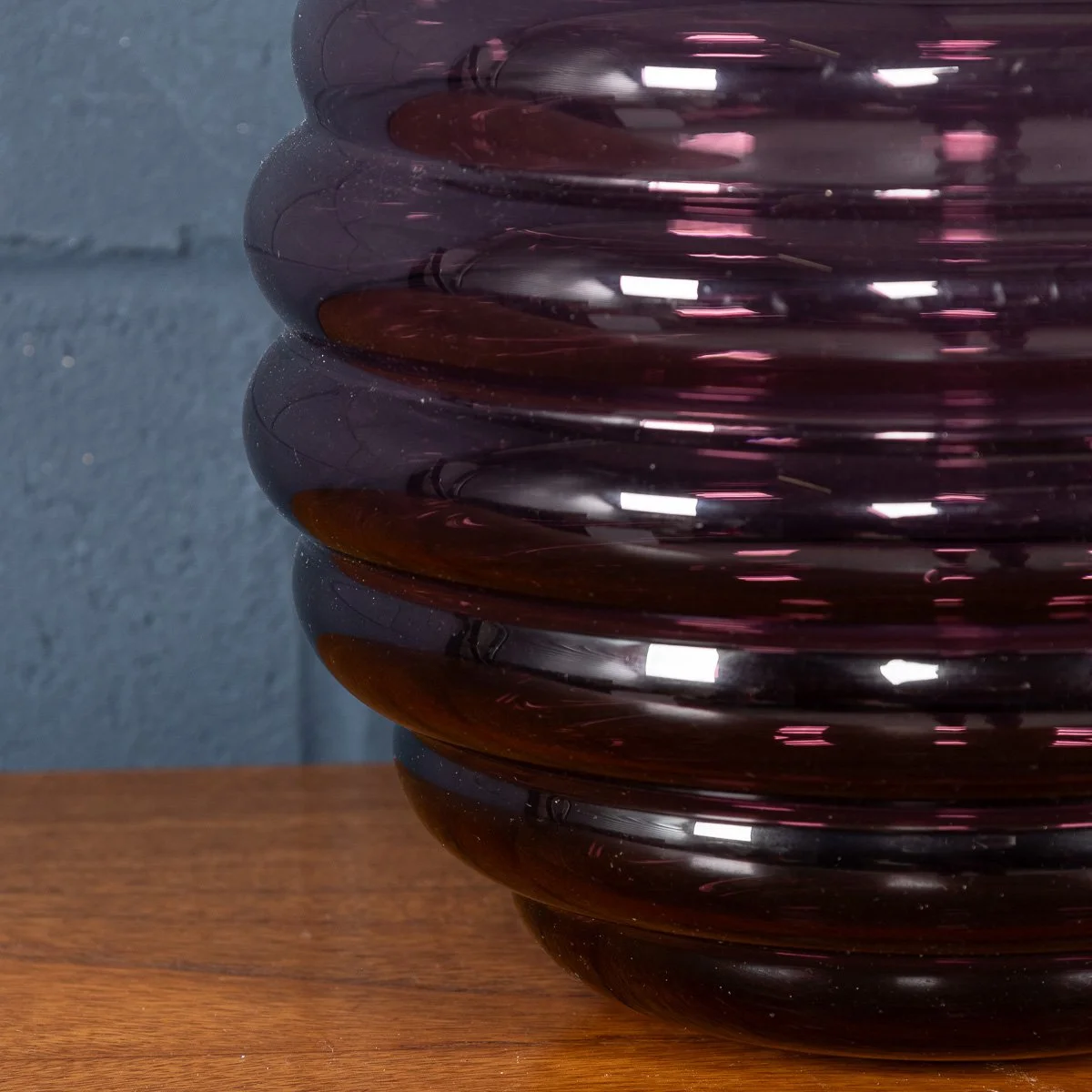 PUSHKINS.COM - B11444 - CONTEMPORARY 21stC MURANO ART GLASS VASE IN %22VINACCIA%22 PURPLE BY VENINI c.2015 - 10.jpg