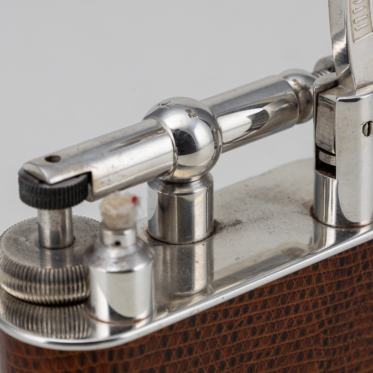 PUSHKINS.COM - D11367 - VINTAGE 20thC SNAKESKIN LEATHER & SILVER PLATED DUNHILL TABLE LIGHTER c.1960 - 13.jpg