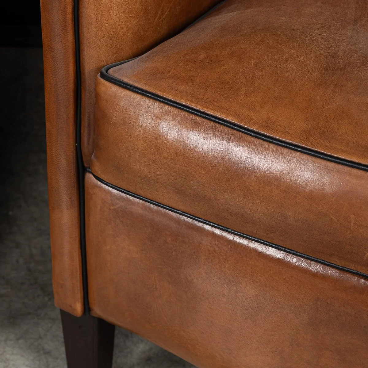 PUSHKINS.COM - B11463 - A PAIR OF 20thC DUTCH SHEEPSKIN LEATHER TUB CHAIRS - 25.jpg