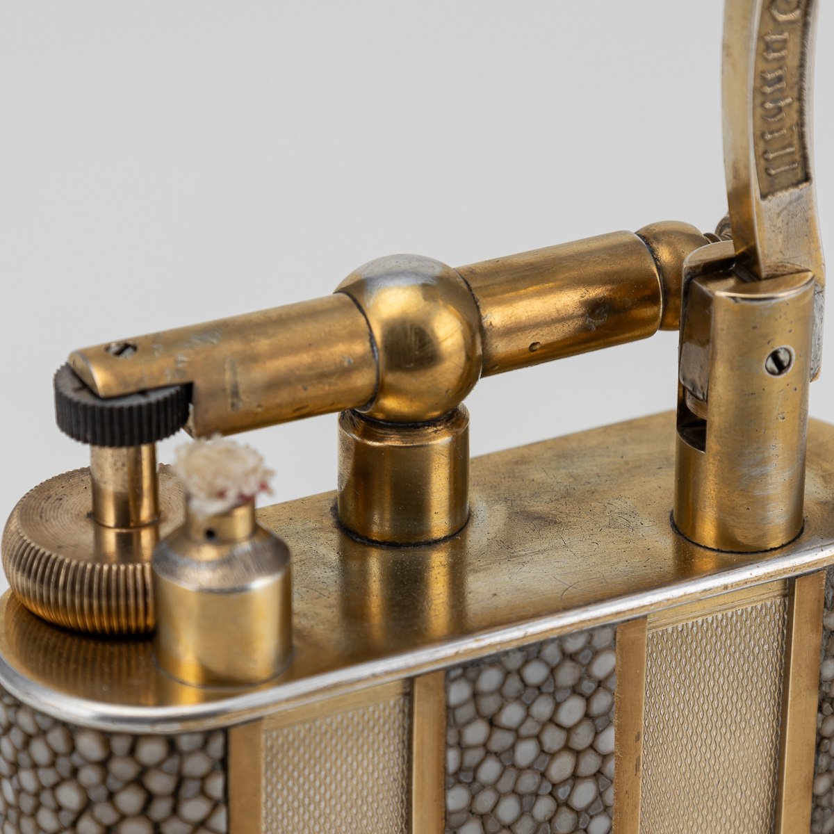 PUSHKINS.COM - D11365 - 20thC SHAGREEN & GOLD ENGINE TURNED PANELLED DUNHILL TABLE LIGHTER c.1950 - 12.jpg