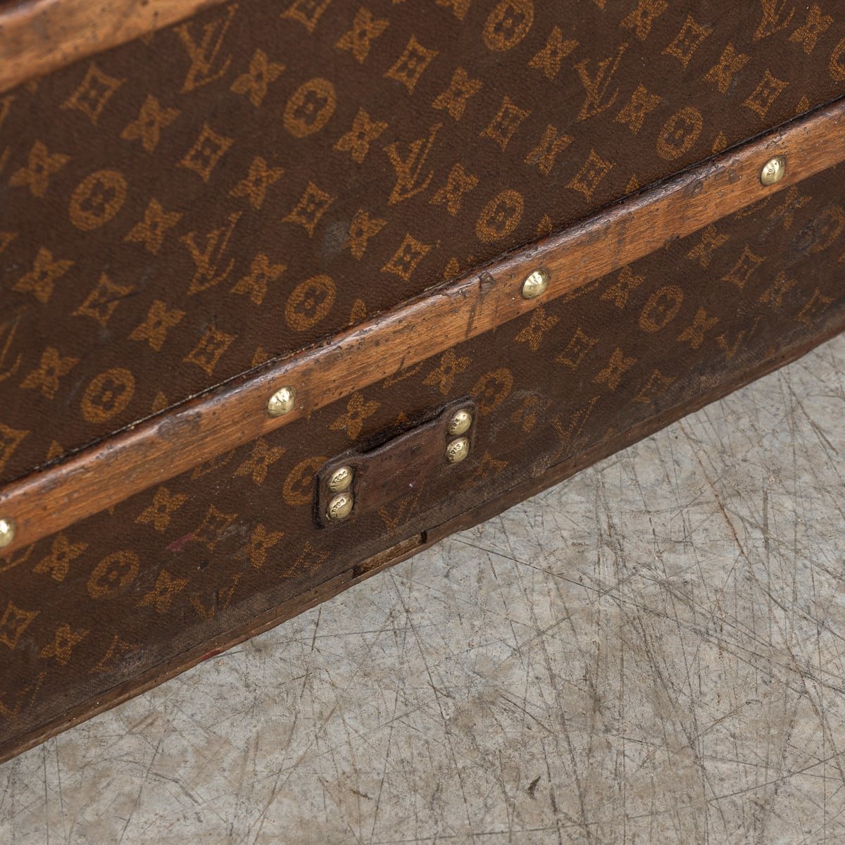 PUSHKINS.COM - B11230 - ANTIQUE 20thC LOUIS VUITTON MALLE HAUTE TRUNK IN MONOGRAM CANVAS, FRANCE c.1910 - 24.jpg