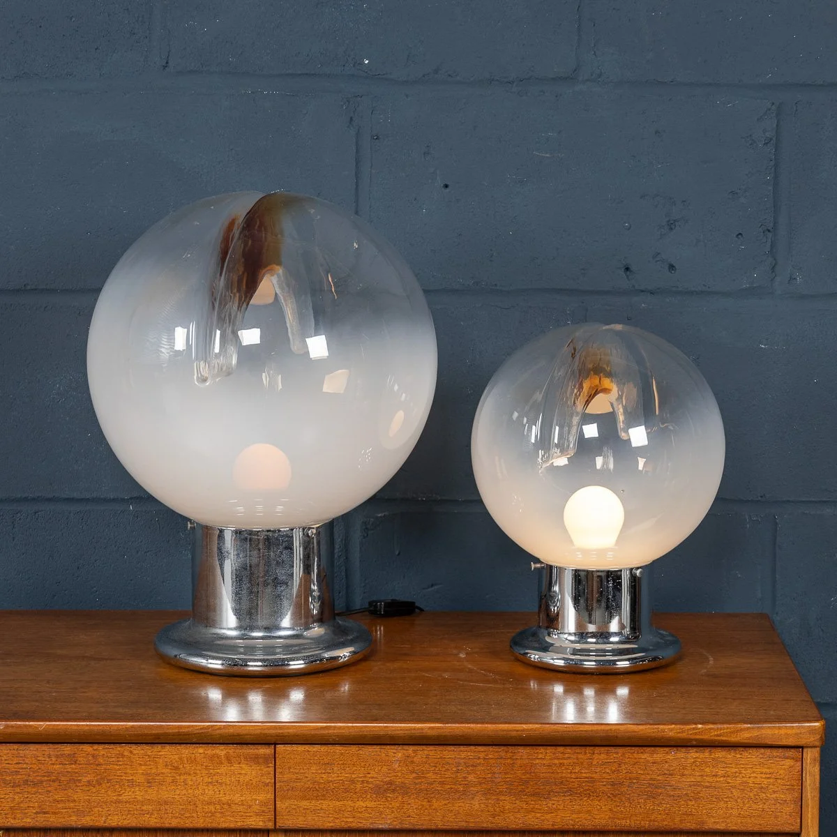 PUSHKINS.COM - B11459 - 20thC ITALIAN GRADUATED PAIR OF TABLE LAMPS BY CARLO NASON FOR MAZZEGA c.1970 - 05.jpg