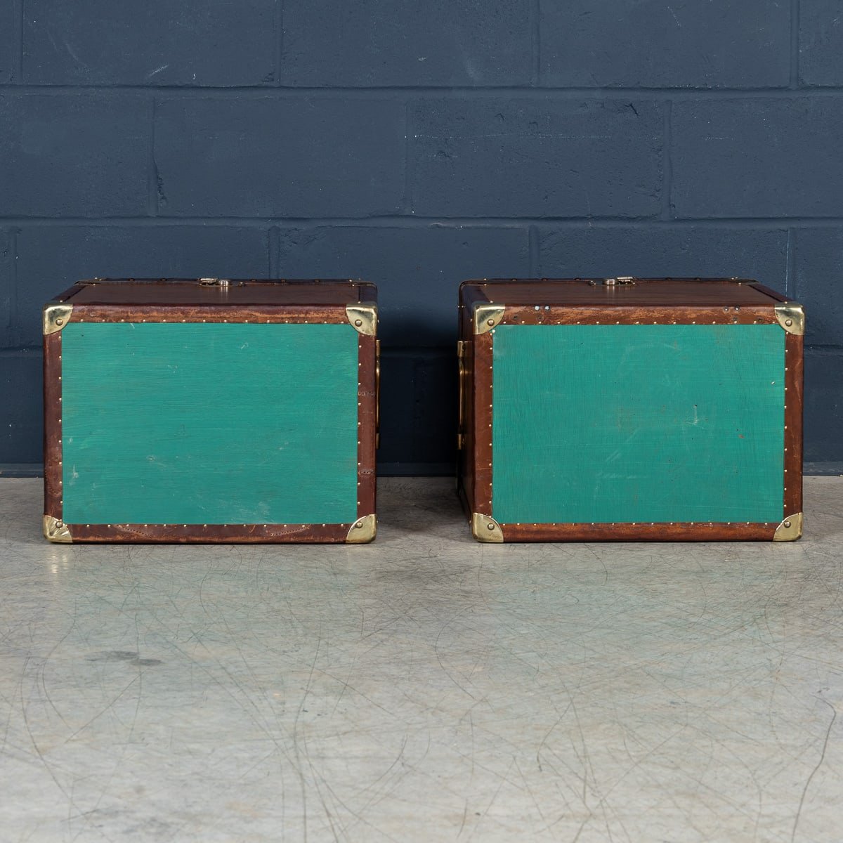 PUSHKINS.COM - B11174 - 20thC PAIR OF LEATHER CLAD ENGLISH ARMY : NAVY STYLE TRUNKS - 08.jpg