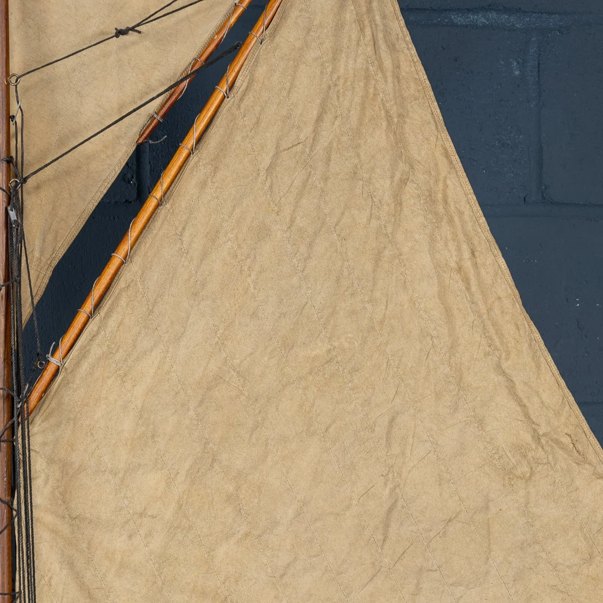 PUSHKINS.COM - B11426 - ANTIQUE 20thC LARGE ENGLISH CARVED HULL POND YACHT c.1920 - 08.jpg
