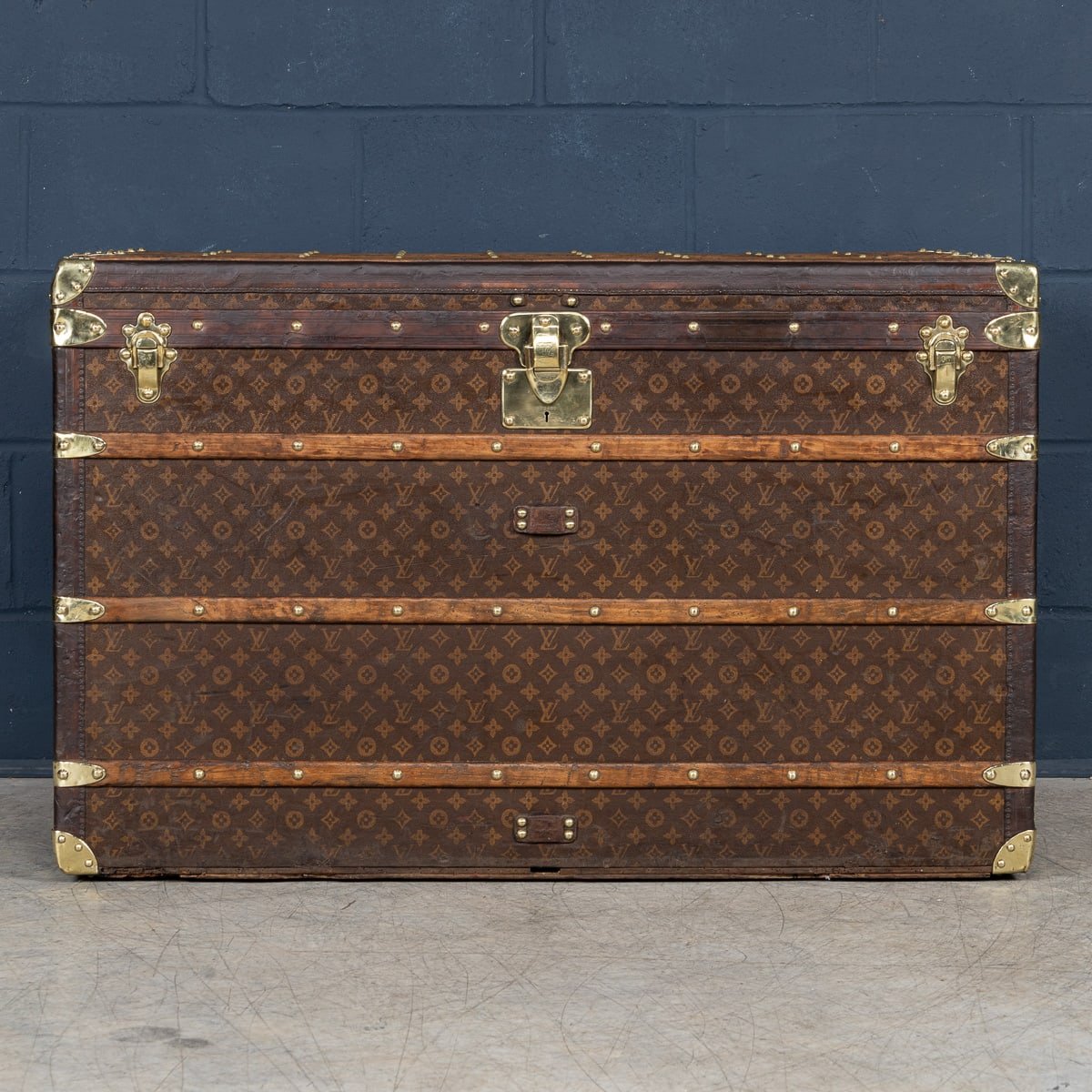 PUSHKINS.COM - B11230 - ANTIQUE 20thC LOUIS VUITTON MALLE HAUTE TRUNK IN MONOGRAM CANVAS, FRANCE c.1910 - 04.jpg