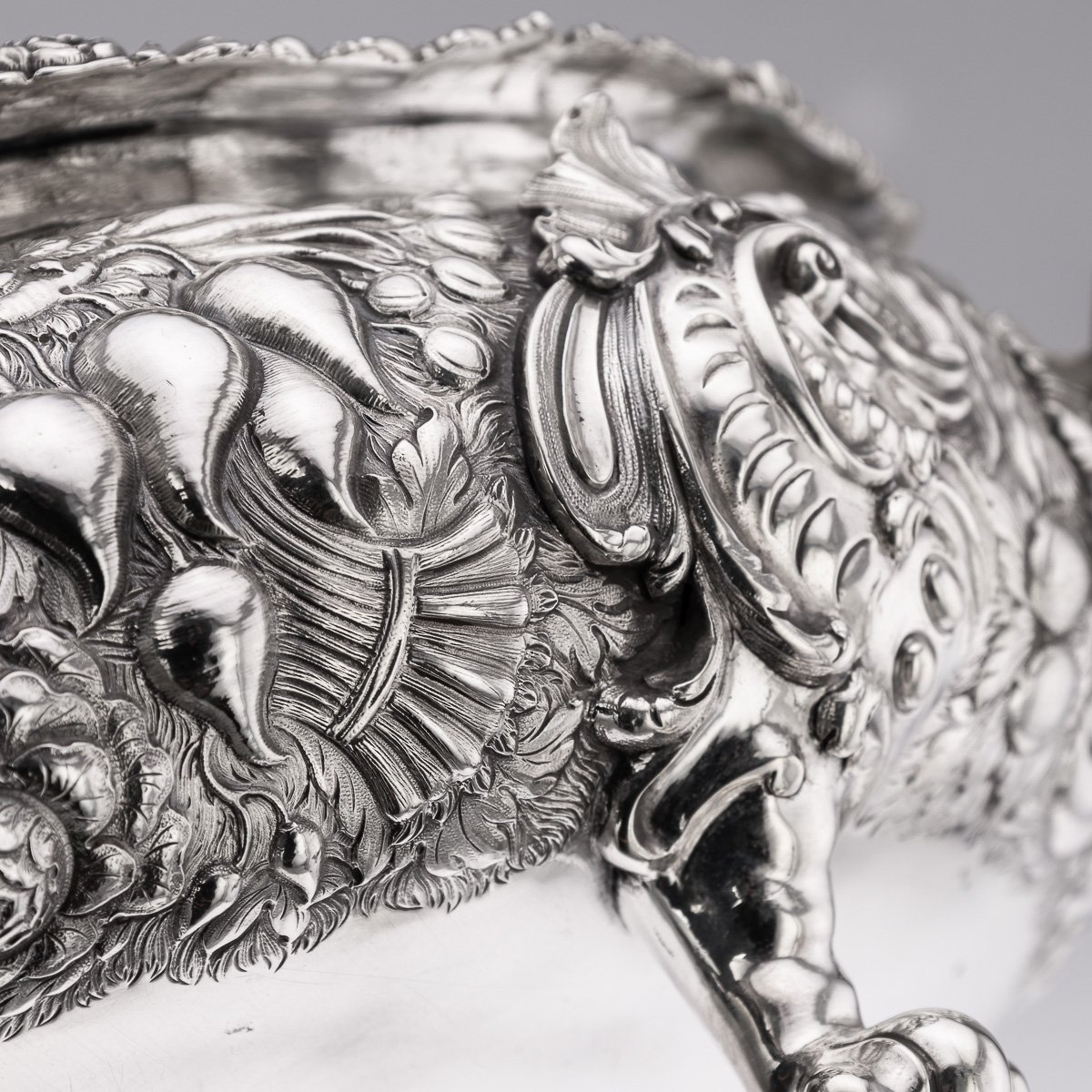 PUSHKINS.COM - B00060 - ANTIQUE 19thC GEORGIAN SOLID SILVER SOUP TUREEN BY EDWARD FARRELL, LONDON c.1823 - 23.jpg