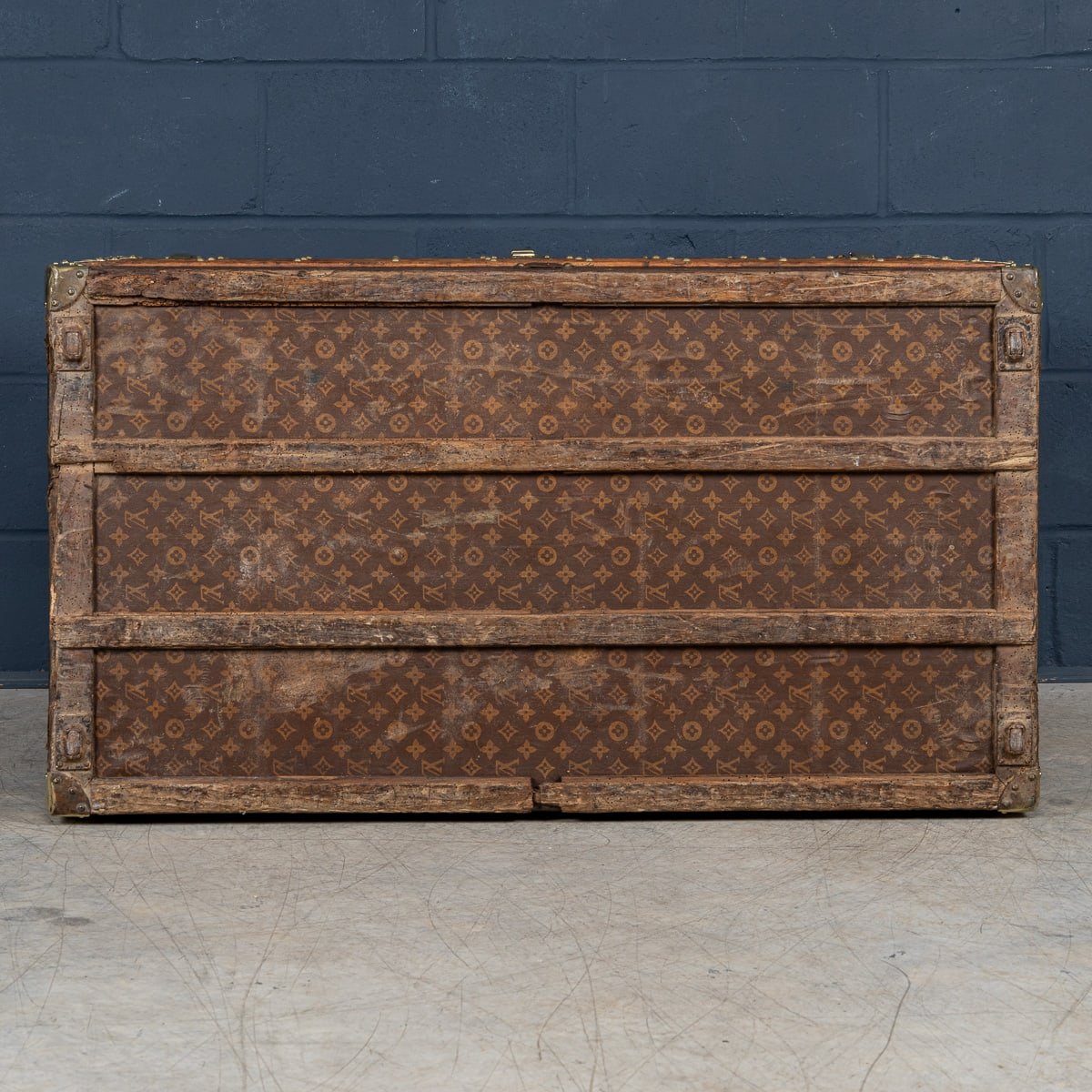 PUSHKINS.COM - B11230 - ANTIQUE 20thC LOUIS VUITTON MALLE HAUTE TRUNK IN MONOGRAM CANVAS, FRANCE c.1910 - 08.jpg