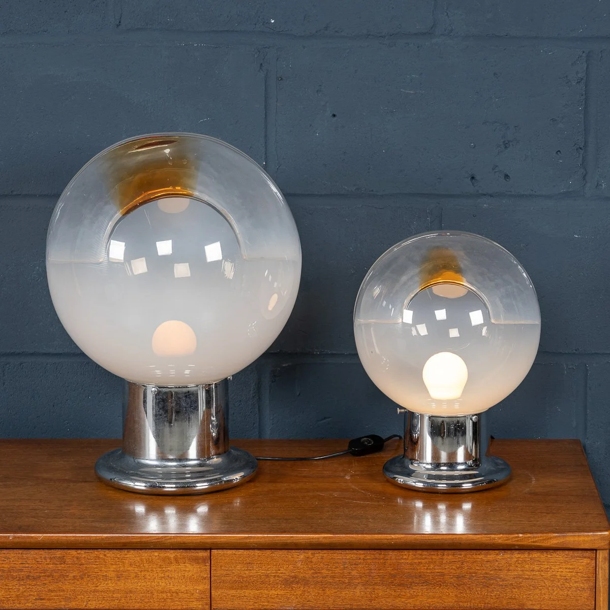 PUSHKINS.COM - B11459 - 20thC ITALIAN GRADUATED PAIR OF TABLE LAMPS BY CARLO NASON FOR MAZZEGA c.1970 - 03.jpg