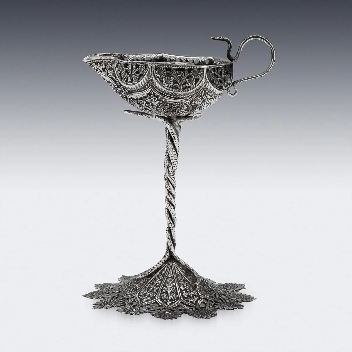 PUSHKINS.COM - A00212 - ANTIQUE 20thC INDIAN SOLID SILVER CHAMBERSTICK, KASHMIR c.1900 - 04.jpg