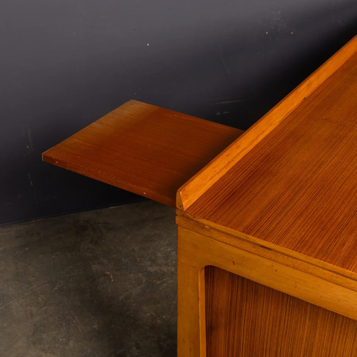 PUSHKINS.COM - Z12398 - VINTAGE 20thC BEECH AND TEAK OFFICE : STUDY DESK c.1960 - 20.jpg