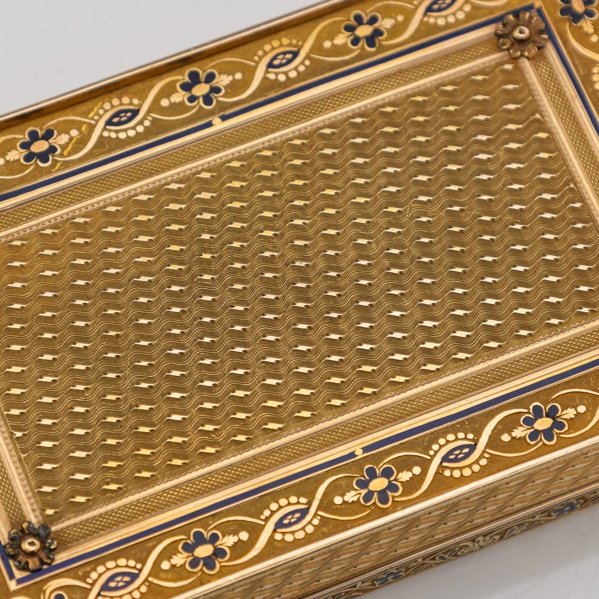 PUSHKINS.COM - A00118 - ANTIQUE 19thC SWISS GOLD & ENAMEL SNUFF BOX BY RÉMOND, LAMY, MERCIER & CO c.1811 - 22.jpg