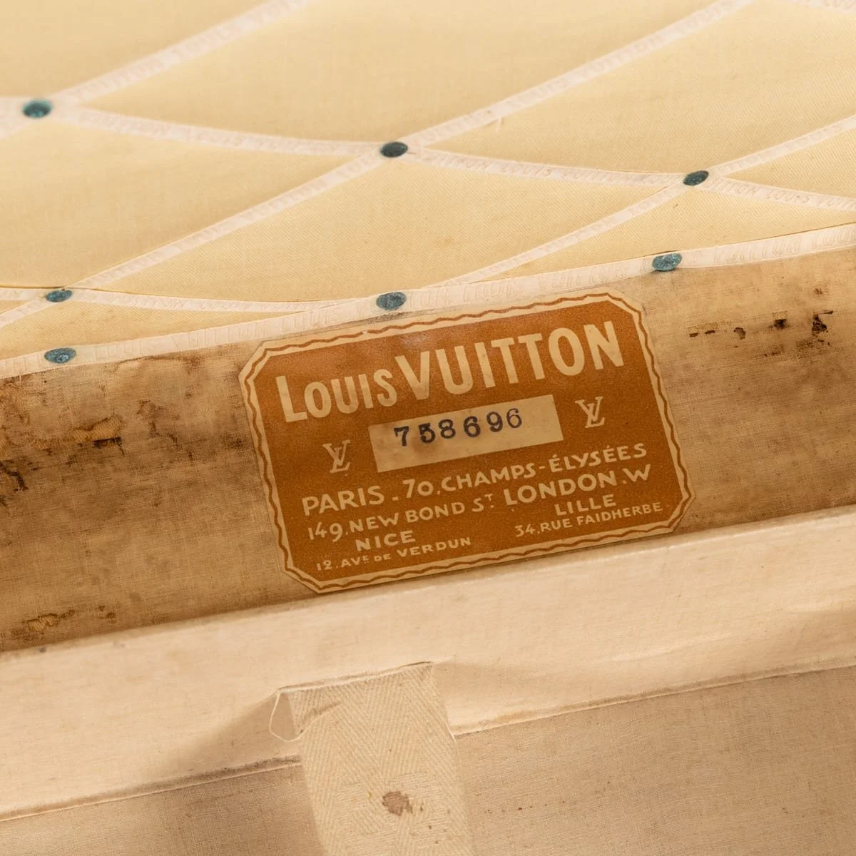 PUSHKINS.COM - B12255 - VINTAGE 20thC LOUIS VUITTON STEAMER TRUNK IN MONOGRAM CANVAS, FRANCE c.1930 - 32.jpg