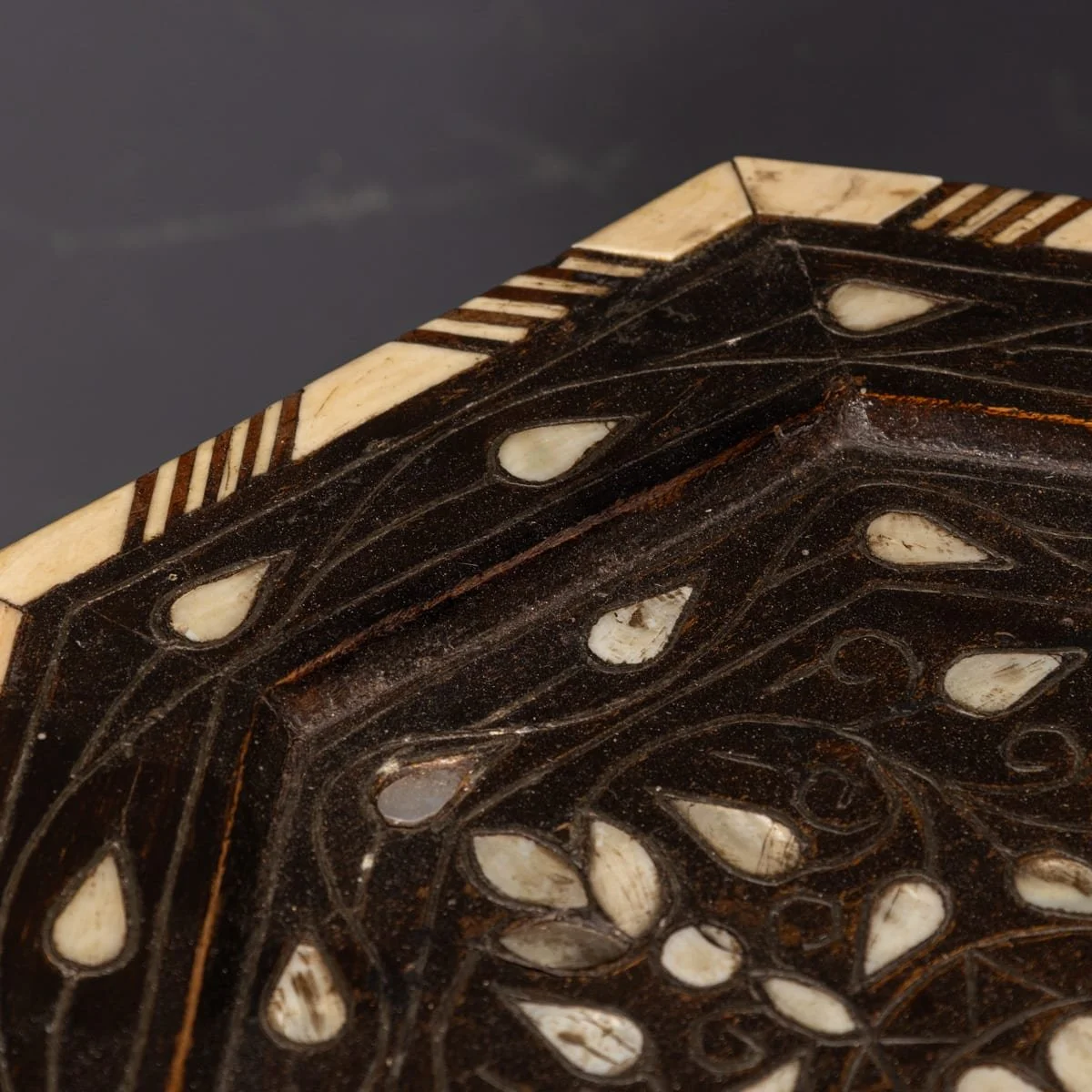 PUSHKINS.COM - Z12412 - ANTIQUE 20thC DARK WOOD & MOTHER OF PEARL MOORISH TABLE c.1920 - 10.jpg