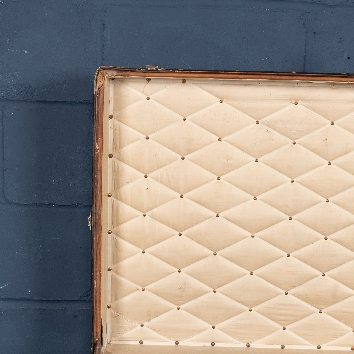 PUSHKINS.COM - B11230 - ANTIQUE 20thC LOUIS VUITTON MALLE HAUTE TRUNK IN MONOGRAM CANVAS, FRANCE c.1910 - 17.jpg