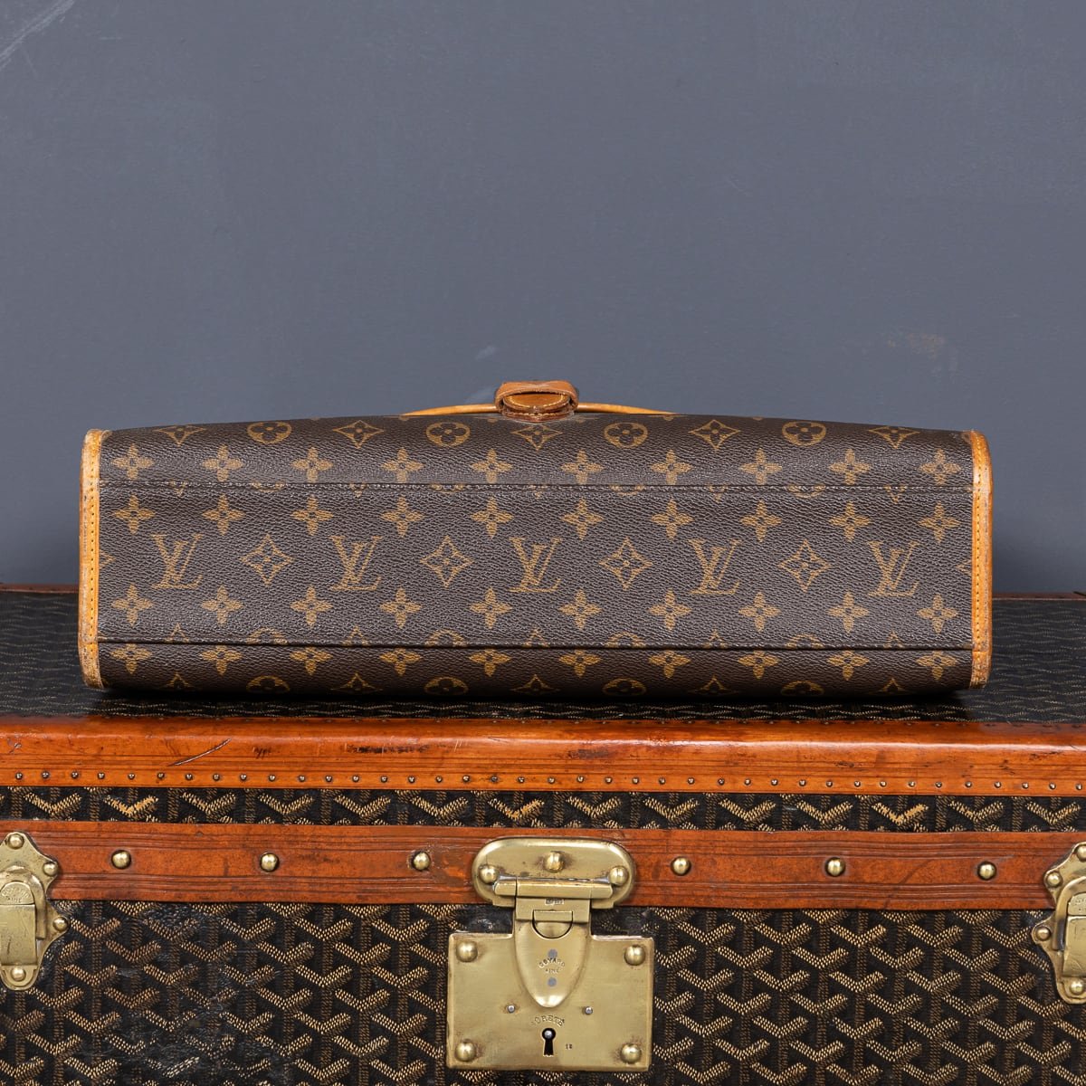 PUSHKIN'S - 20thC LOUIS VUITTON %22BELL AIR%22 HANDBAG IN MONOGRAM CANVAS, MADE IN FRANCE c.1990 - 13.jpg