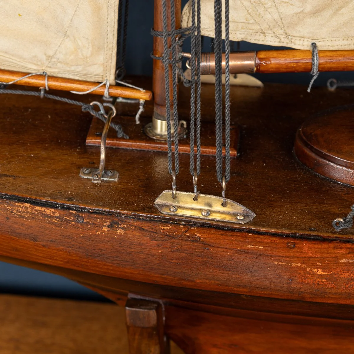 PUSHKINS.COM - B11426 - ANTIQUE 20thC LARGE ENGLISH CARVED HULL POND YACHT c.1920 - 26.jpg