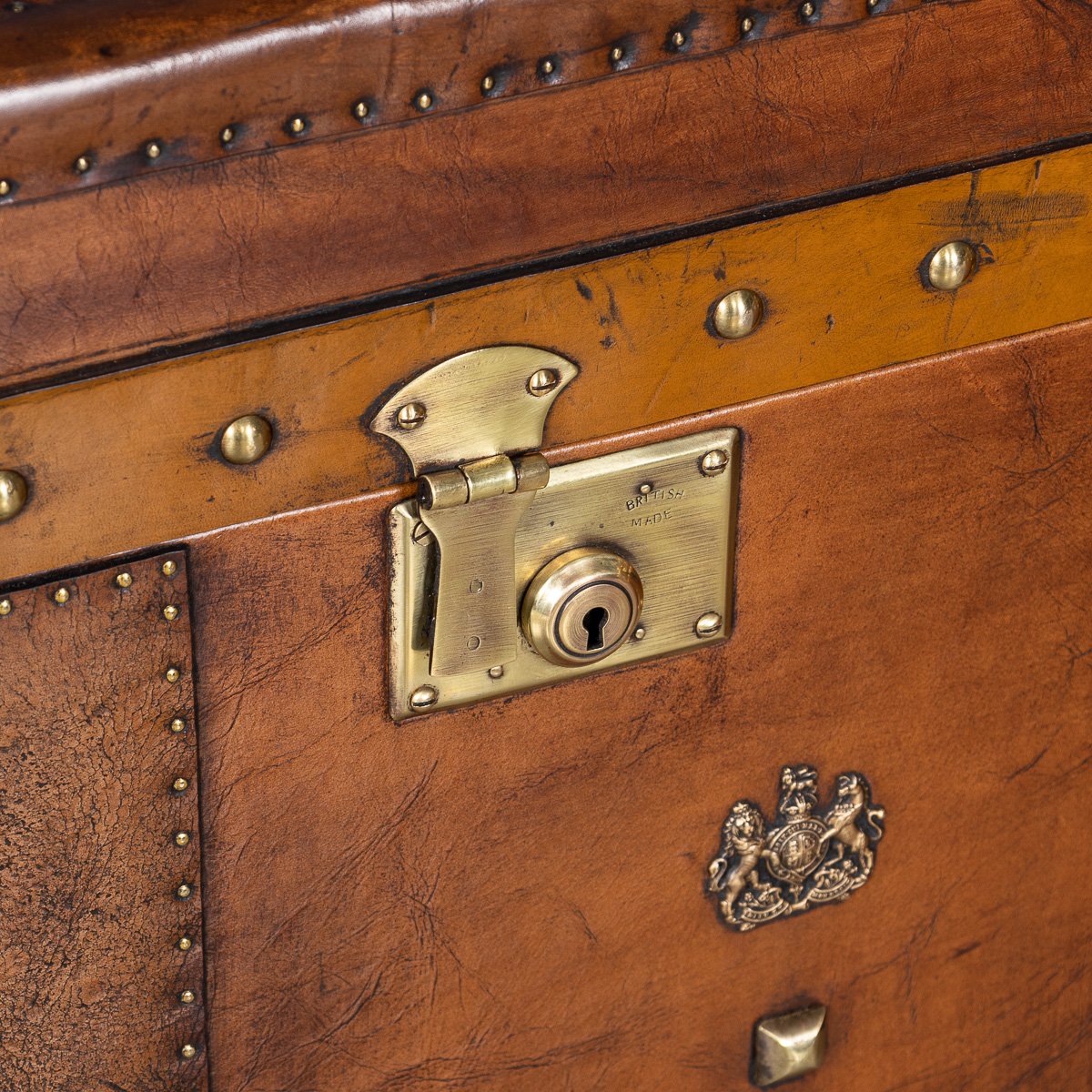 PUSHKINS.COM - B11408d - 20thC PAIR OF LEATHER CLAD ENGLISH ARMY : NAVY STYLE TRUNKS - 17.jpg