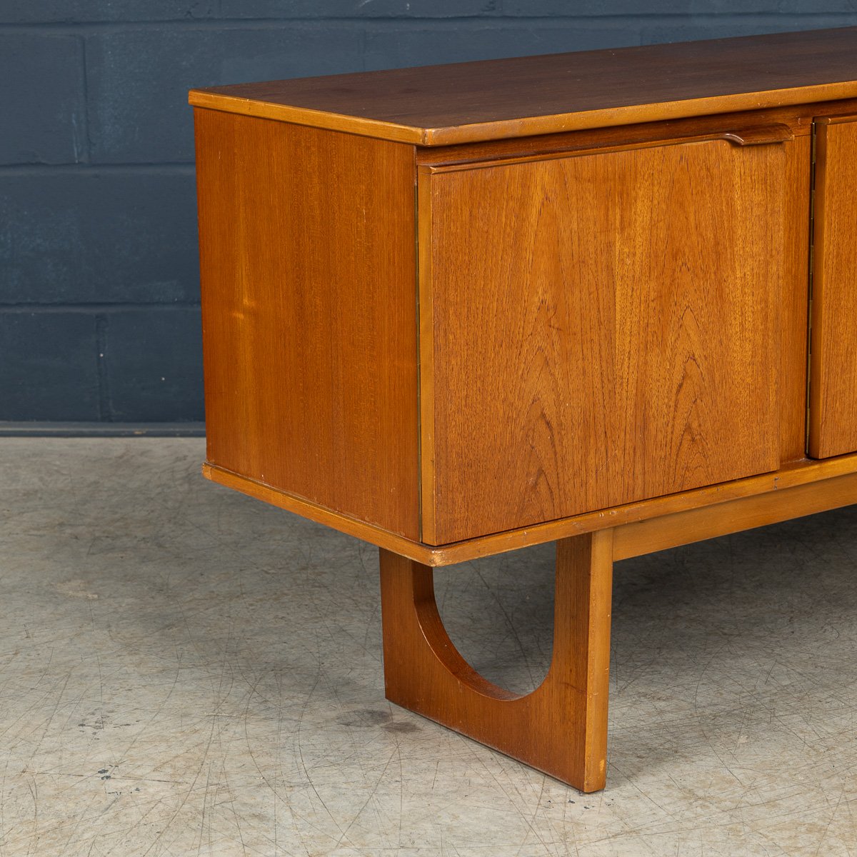 PUSHKINS.COM - B11412 - VINTAGE 20thC ENGLISH TEAK SIDEBOARD BY STONEHILL FURNITURE c.1960 - 09.jpg