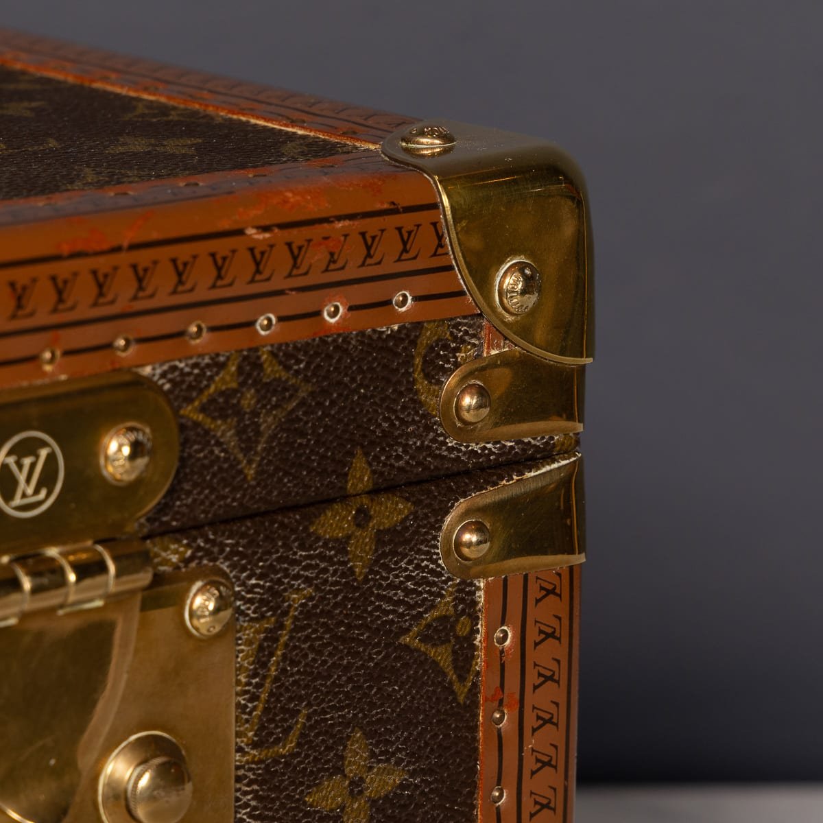 PUSHKINS.COM - D11759 - 20thC LOUIS VUITTON JEWELLERY CASE IN MONOGRAM CANVAS, MADE IN FRANCE c.1960 - 31.jpg
