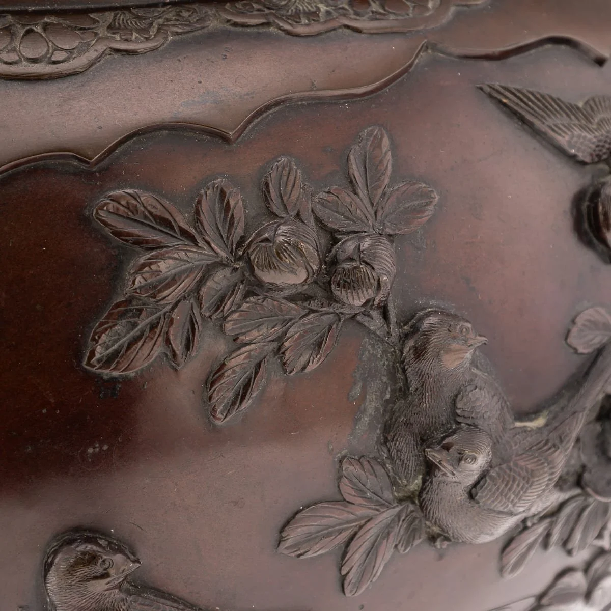 PUSHKINS.COM - G11930 - ANTIQUE 19thC JAPANESE MEIJI PERIOD LARGE BRONZE MYTHOLOGICAL JARDINIÈRE - 19.jpg