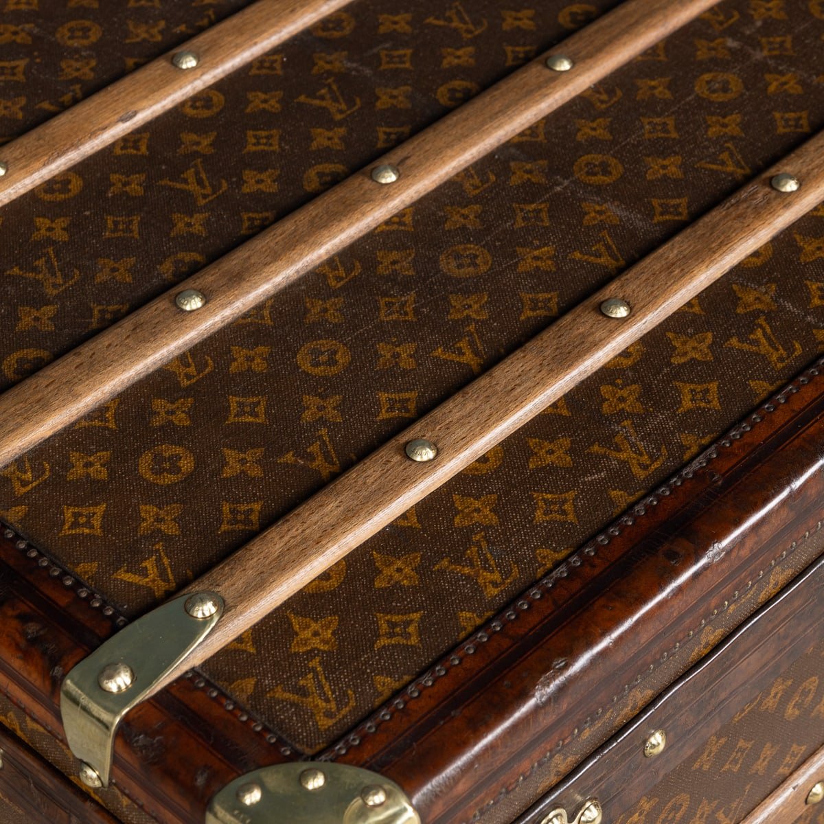 PUSHKINS.COM - B11232h - ANTIQUE 20thC LOUIS VUITTON MALLE HAUTE TRUNK IN MONOGRAM CANVAS, FRANCE c.1910 - 38.jpg