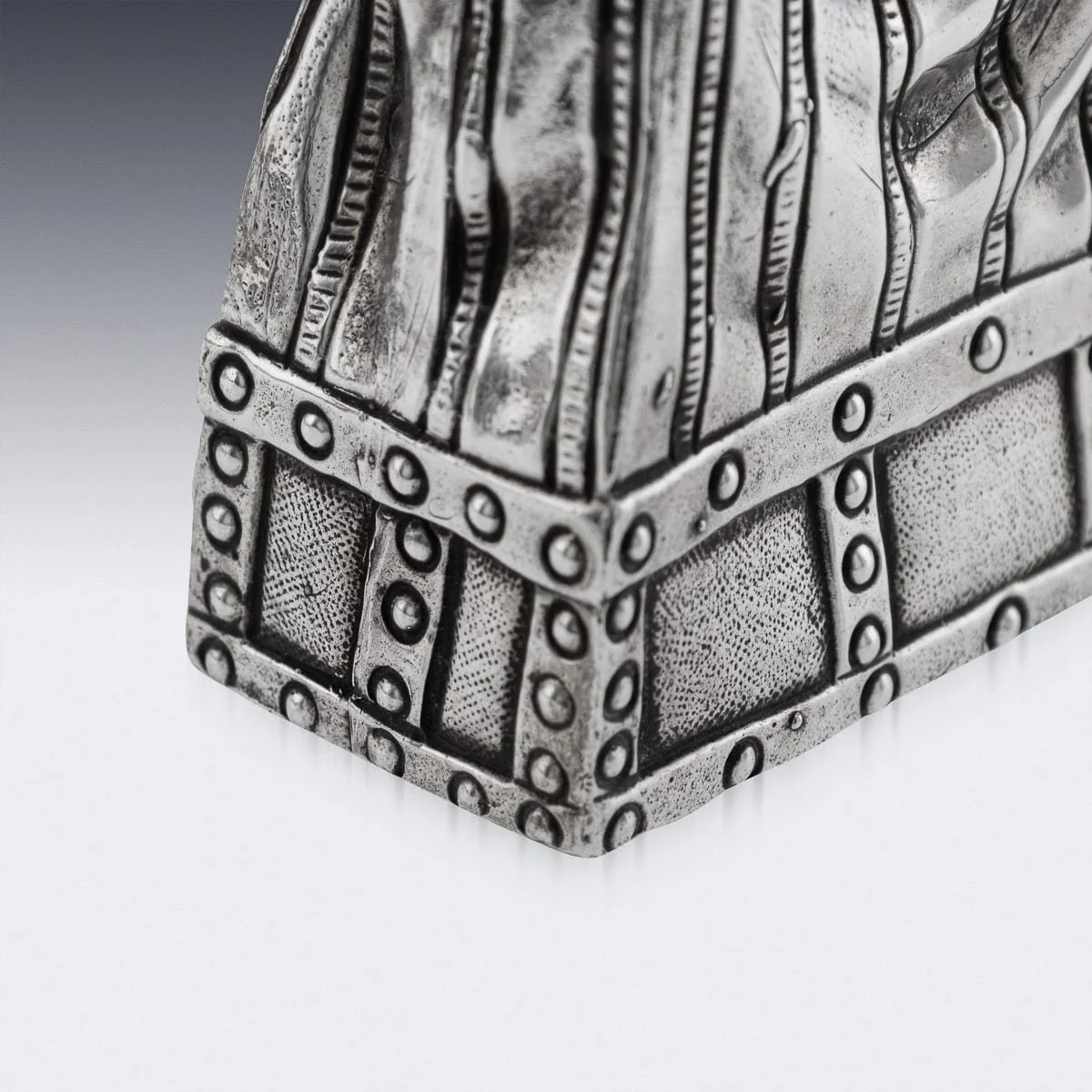 PUSHKINS.COM - J11896 - 20thC ENGLISH SOLID SILVER 'DOCTORS CASE' MATCH STRIKER VESTA, BIRMINGHAM c.1930 - 16.jpg