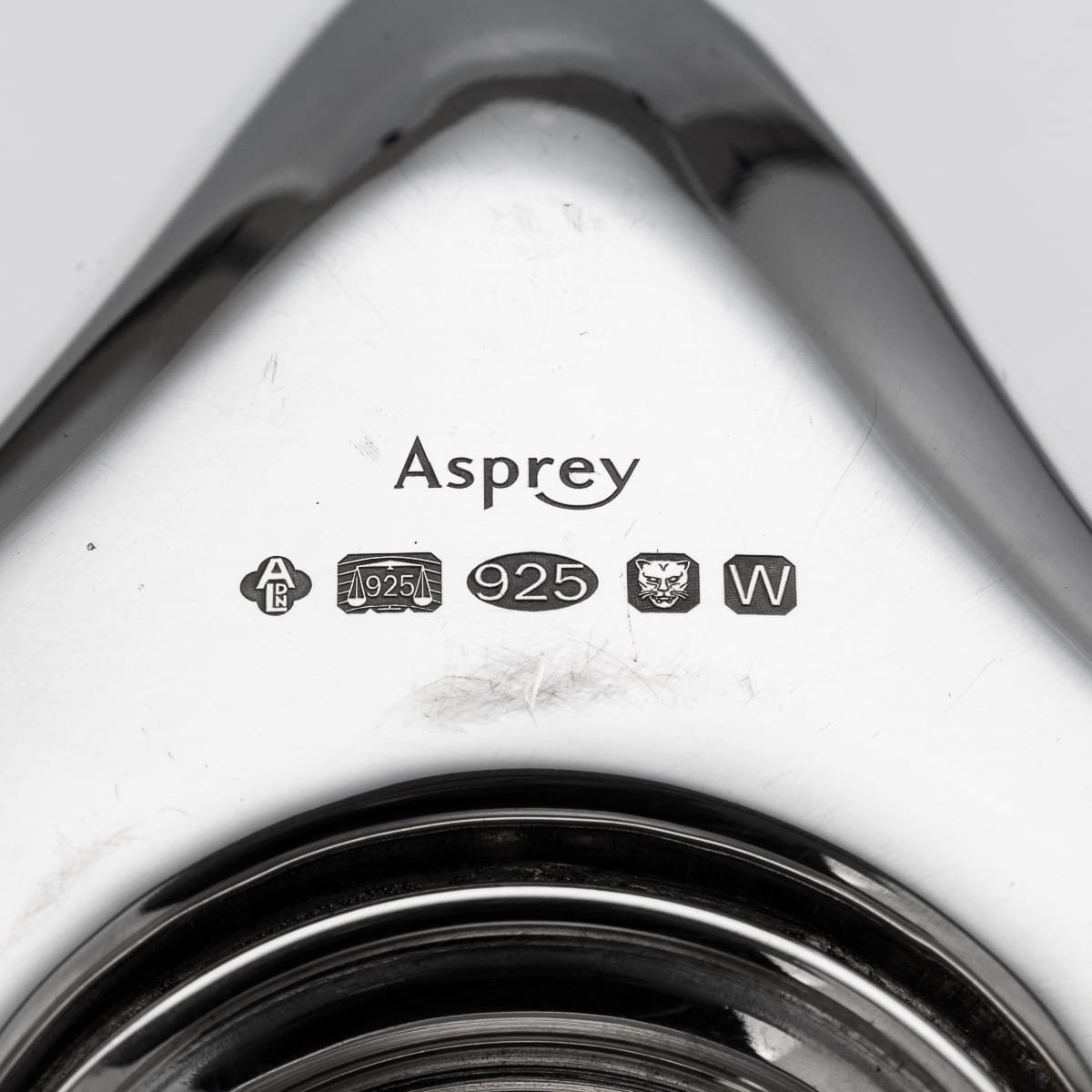 PUSHKINS.COM - J11905 - NOVELTY 21stC ENGLISH SOLID SILVER 'KANGAROO' MONEY BOX BY ASPREY c.2021 - 17.jpg