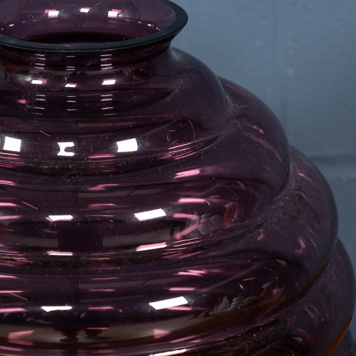PUSHKINS.COM - B11444 - CONTEMPORARY 21stC MURANO ART GLASS VASE IN %22VINACCIA%22 PURPLE BY VENINI c.2015 - 09.jpg