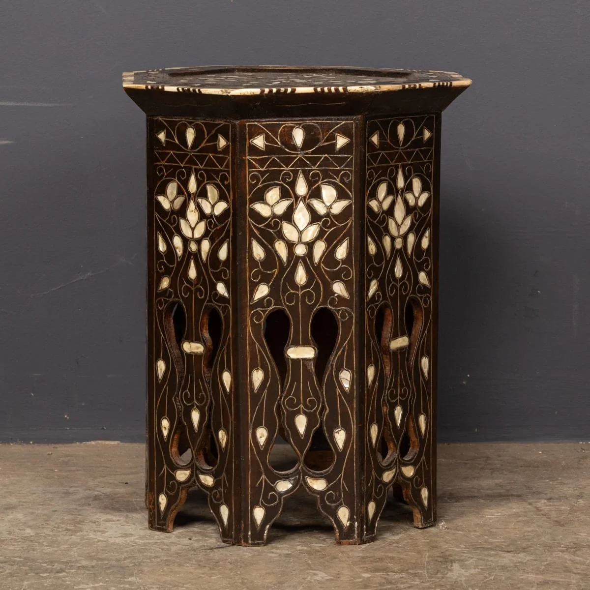 PUSHKINS.COM - Z12412 - ANTIQUE 20thC DARK WOOD & MOTHER OF PEARL MOORISH TABLE c.1920 - 05.jpg