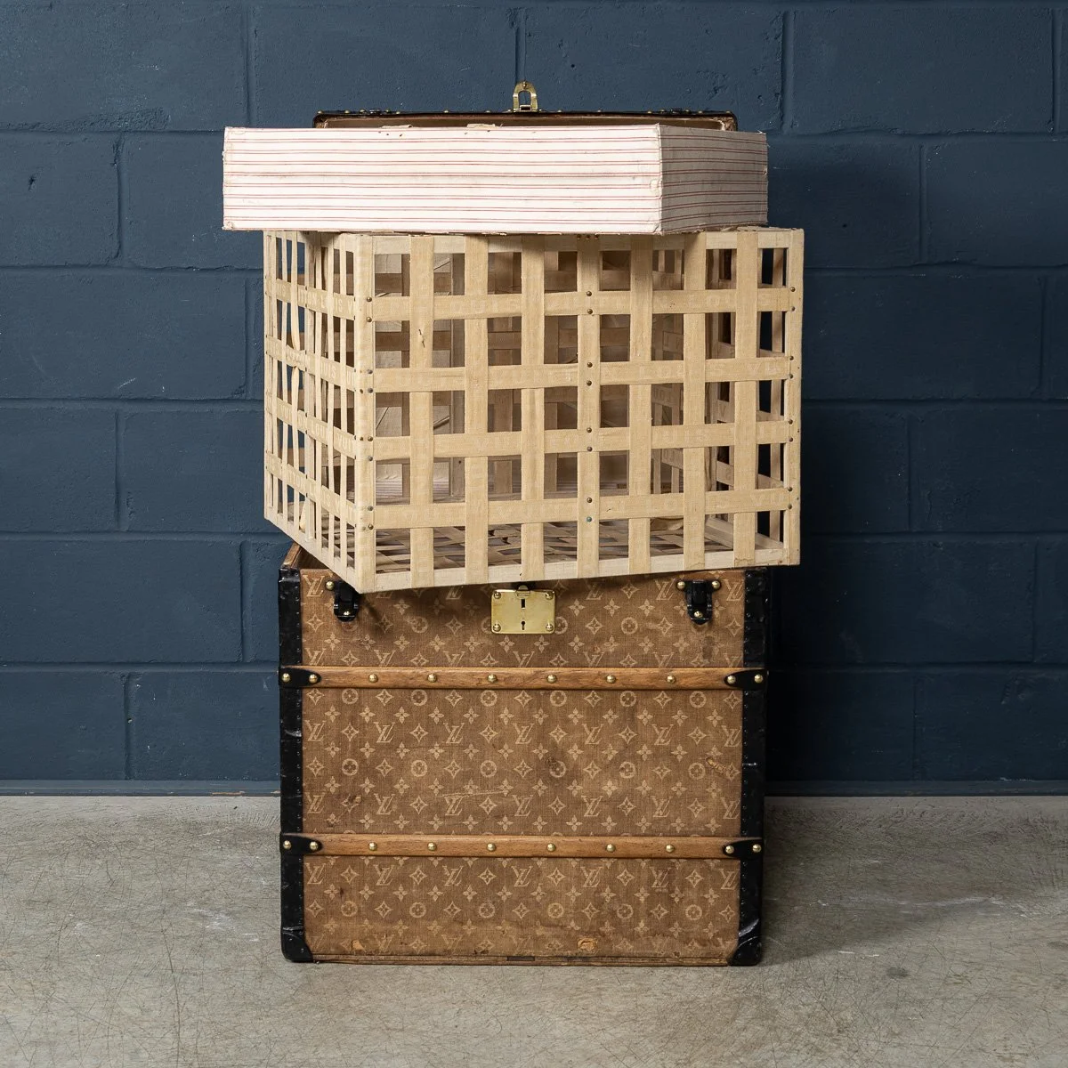PUSHKINS.COM - B11503w - ANTIQUE 20thC LOUIS VUITTON HAT TRUNK IN WOVEN CANVAS, FRANCE c.1890 - 12.jpg