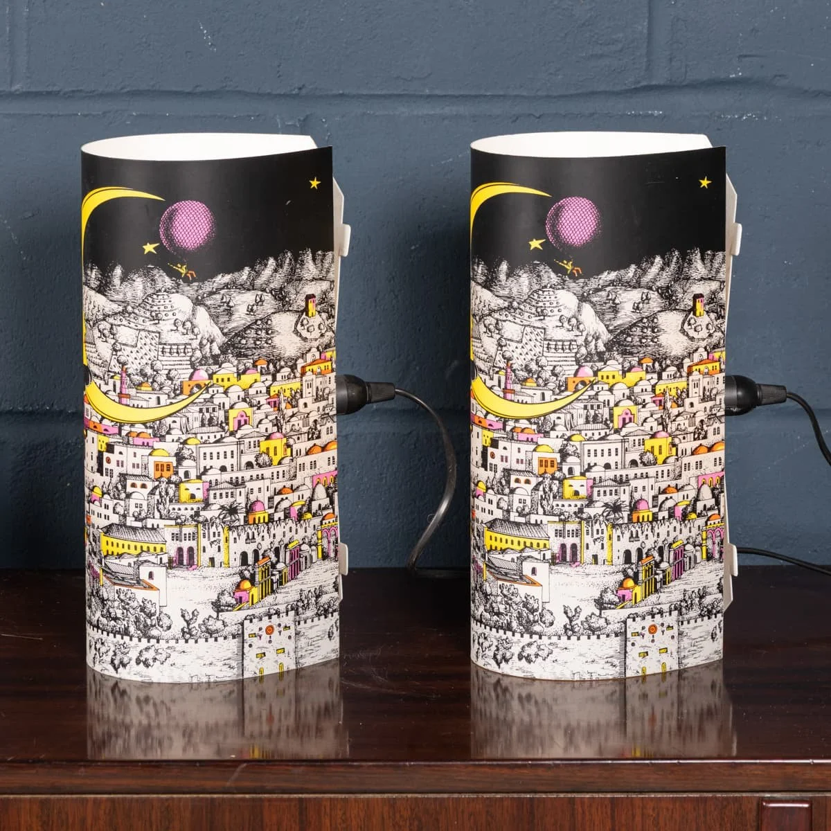 PUSHKINS.COM - B12362 - VINTAGE 20thC PAIR OF ITALIAN FORNASETTI "LUNA CITTÀ" TABLE LAMPS BY ANTONANGELI - 05.jpg