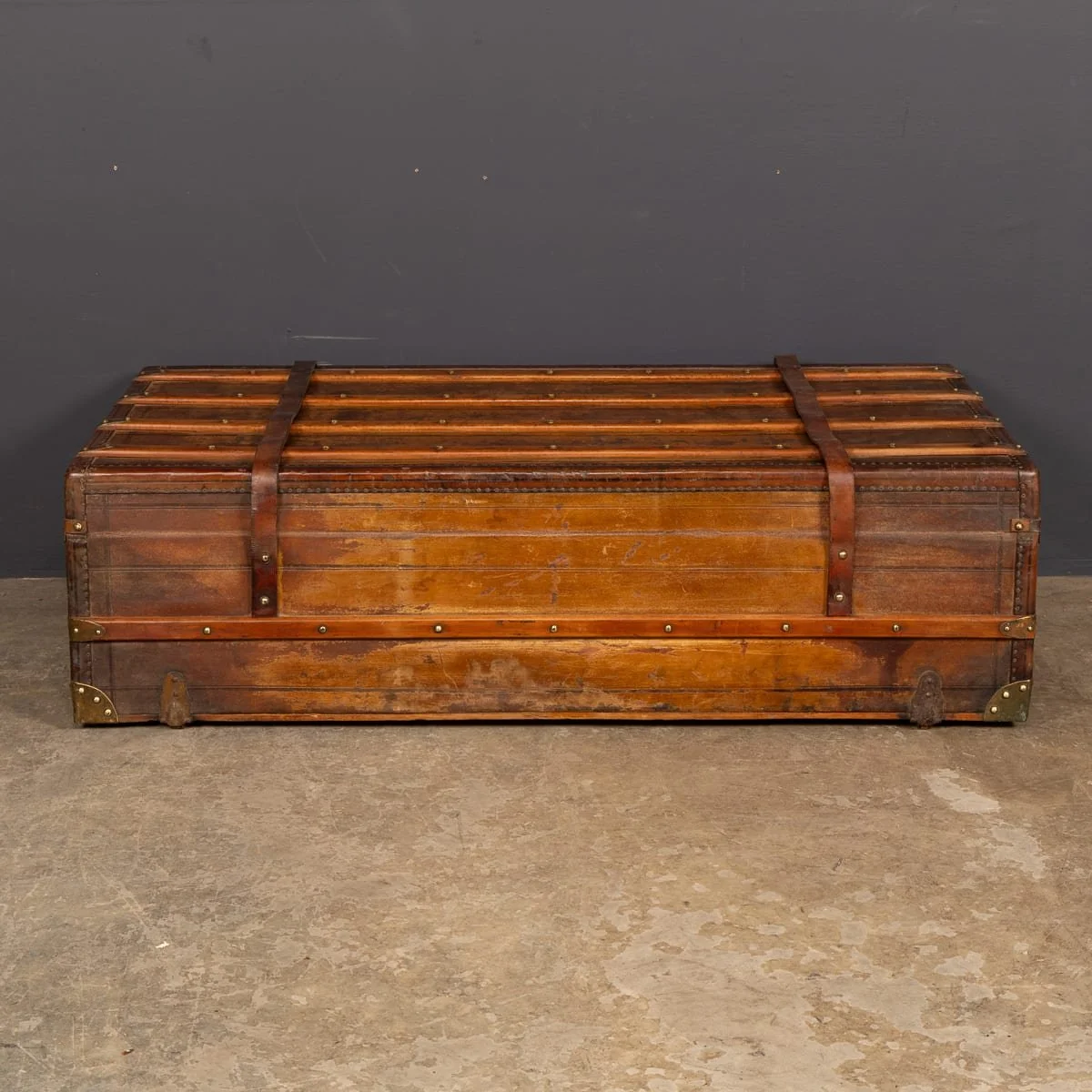 PUSHKINS.COM - Z12137 - ANTIQUE 19thC VICTORIAN LEATHER TRAVEL TRUNK c.1870 - 05.jpg