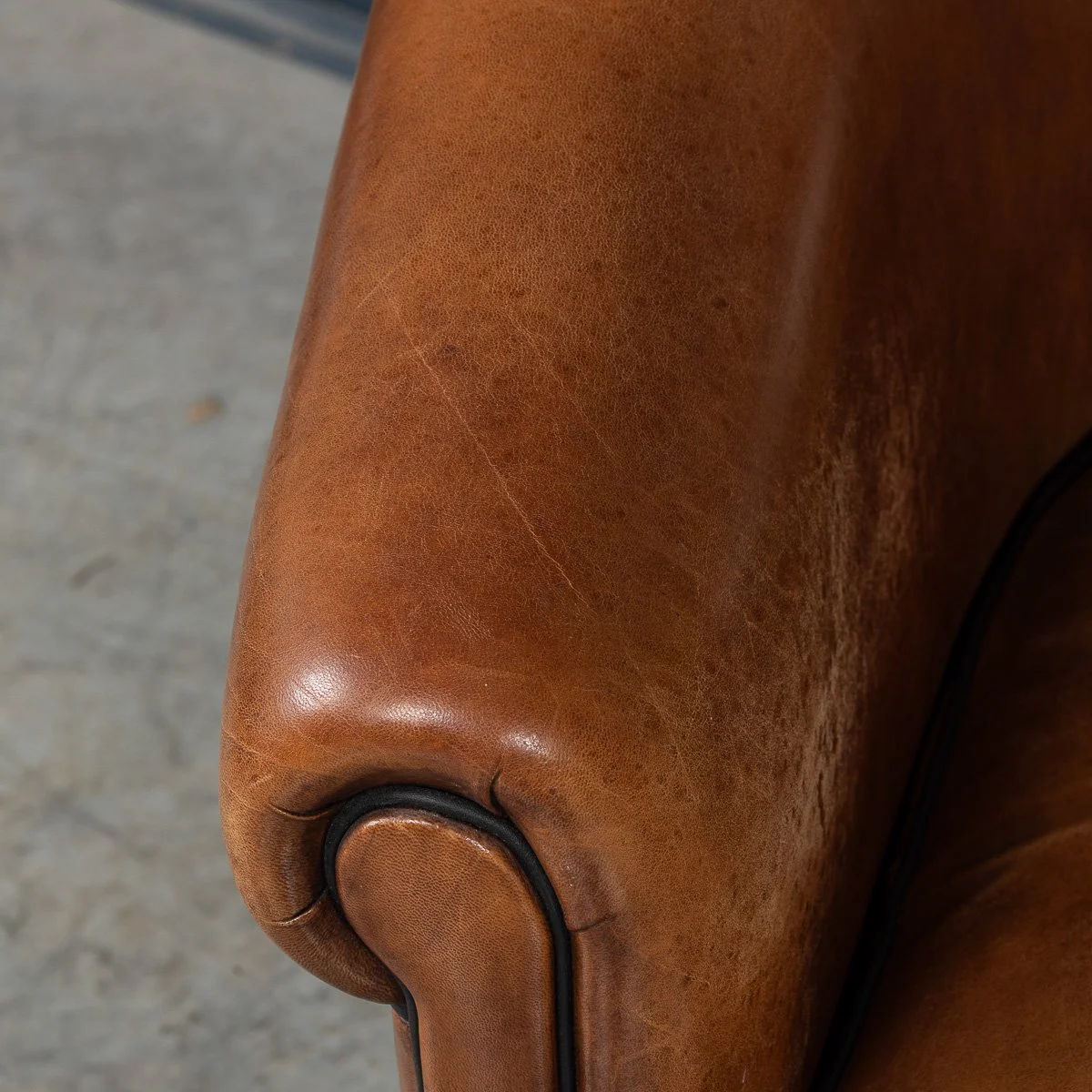 PUSHKINS.COM - B11463 - A PAIR OF 20thC DUTCH SHEEPSKIN LEATHER TUB CHAIRS - 17.jpg