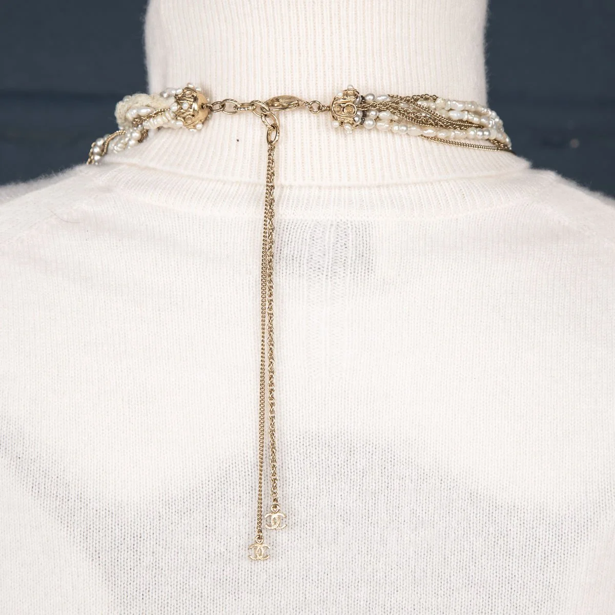 PUSHKINS.COM - B11973 - VINTAGE 20thC CHANEL SAUTOIR, FRANCE - 26.jpg