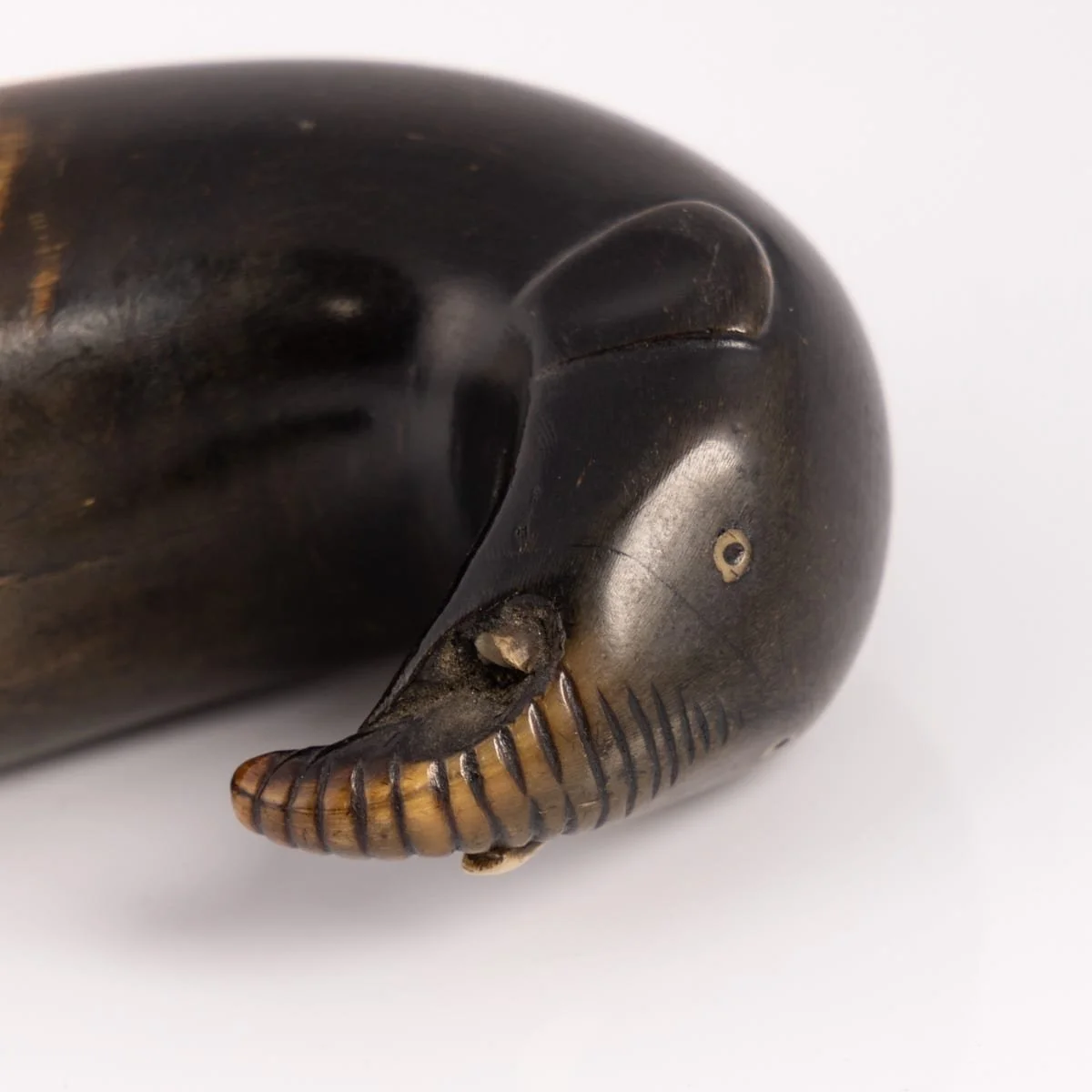 PUSHKINS.COM - B12241d - ANTIQUE 19thC COLLECTION OF EIGHT RARE HORN SCOTTISH SILVER MOUNTED SNUFF MULLS - 30.jpg
